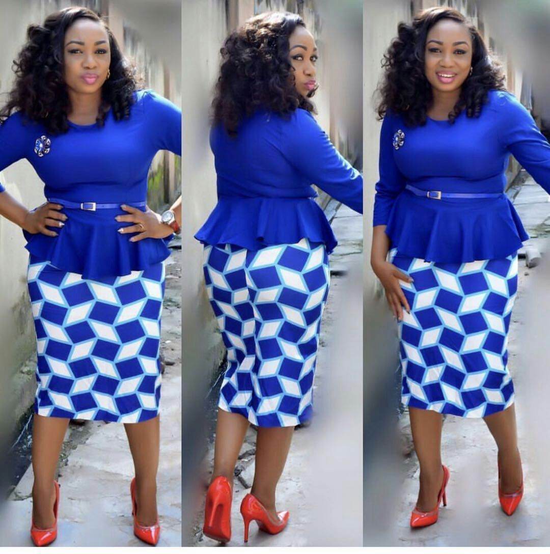 Elegant Fitted Dress with Ruffle Detail - Emprize360
