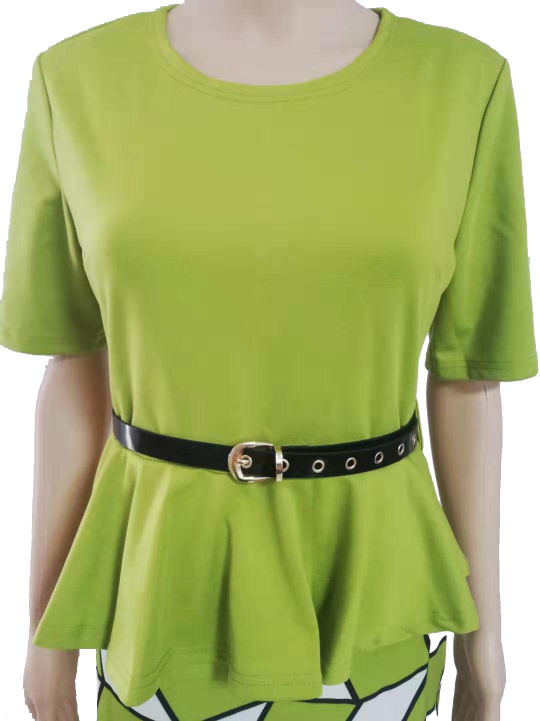 Elegant Fitted Dress with Ruffle Detail - Emprize360