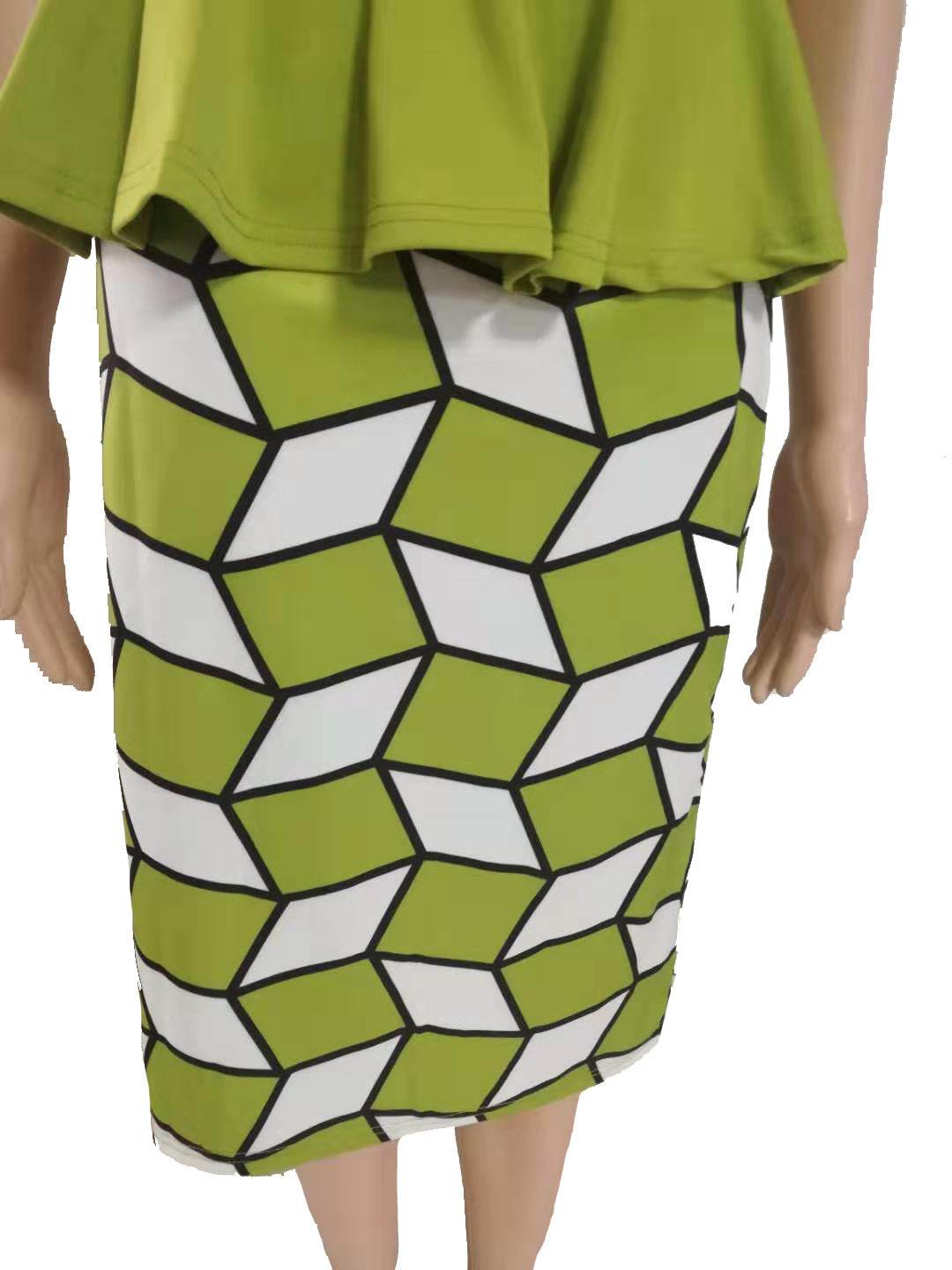 Elegant Fitted Dress with Ruffle Detail - Emprize360